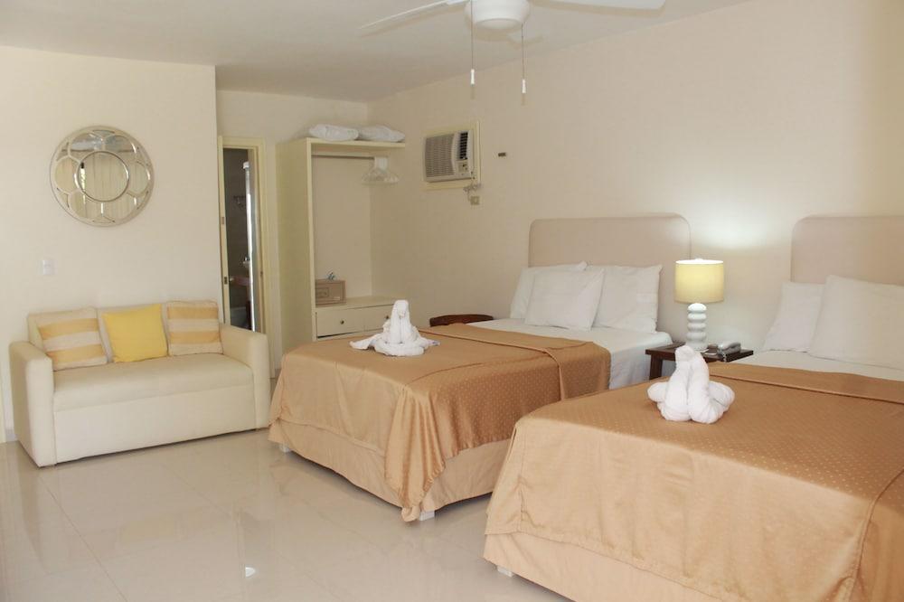 Hotel Playa La Media Luna Isla Mujeres Esterno foto