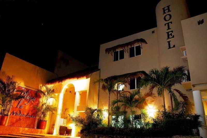 Hotel Playa La Media Luna Isla Mujeres Esterno foto
