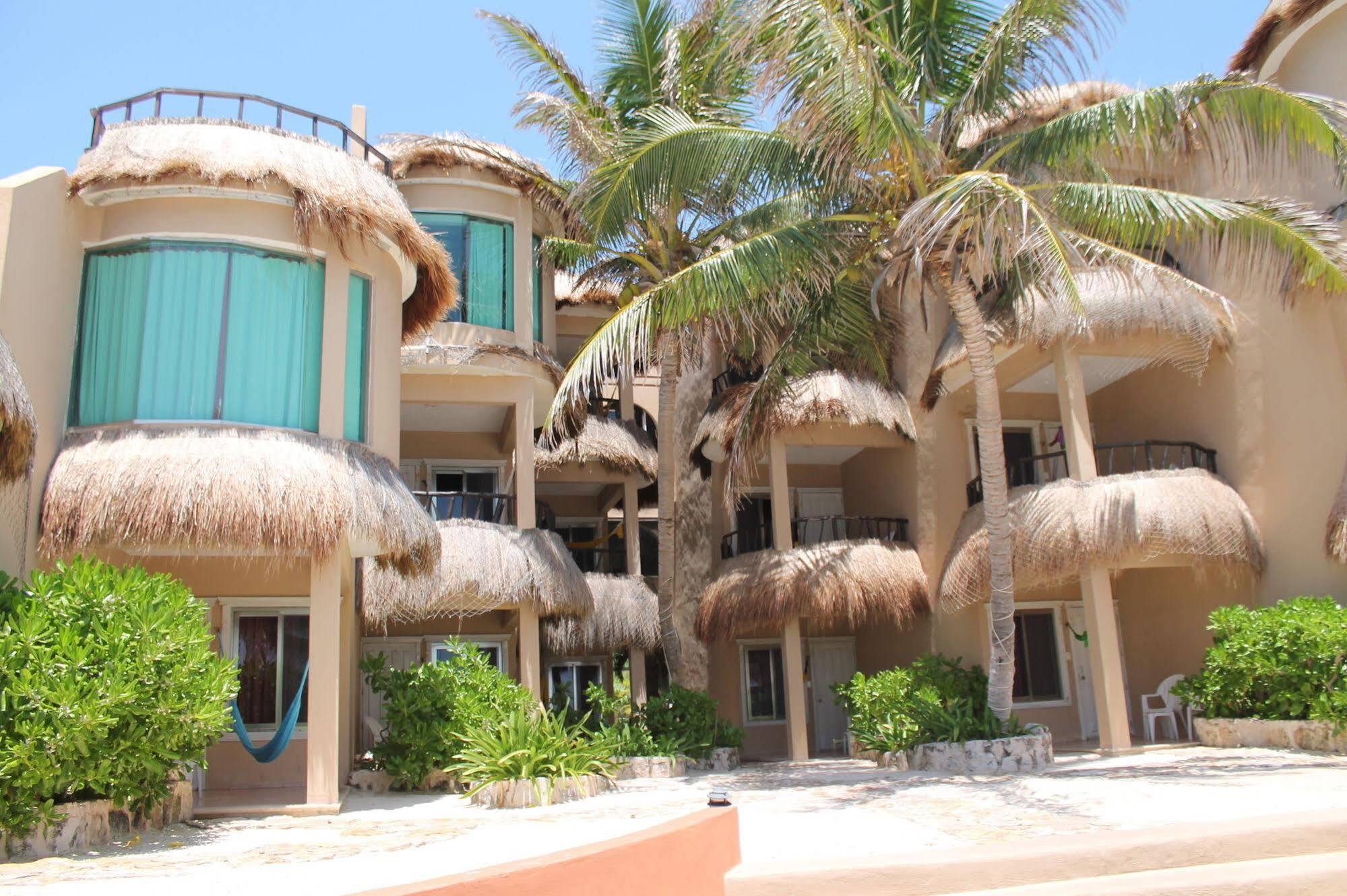 Hotel Playa La Media Luna Isla Mujeres Esterno foto