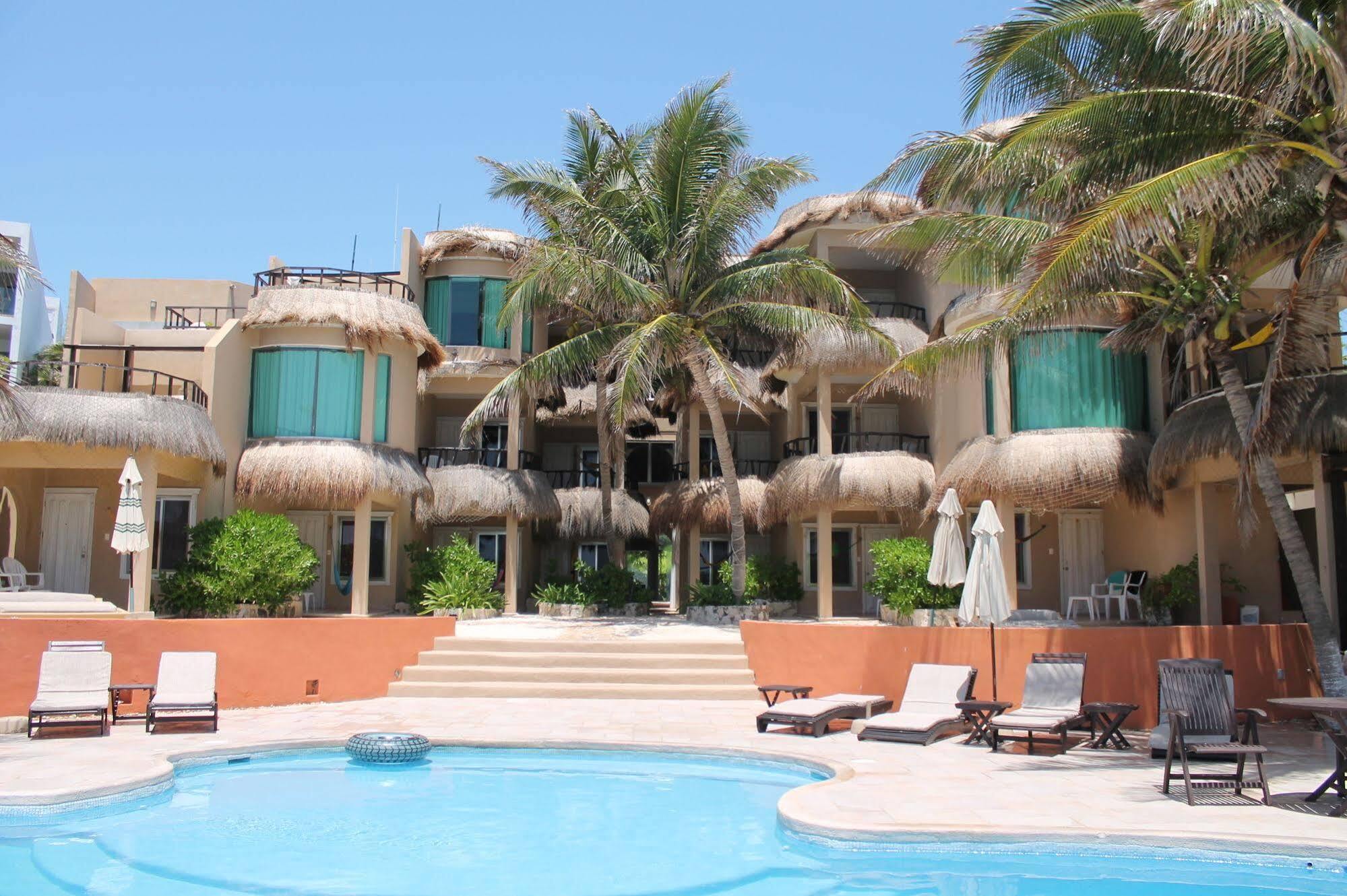 Hotel Playa La Media Luna Isla Mujeres Esterno foto